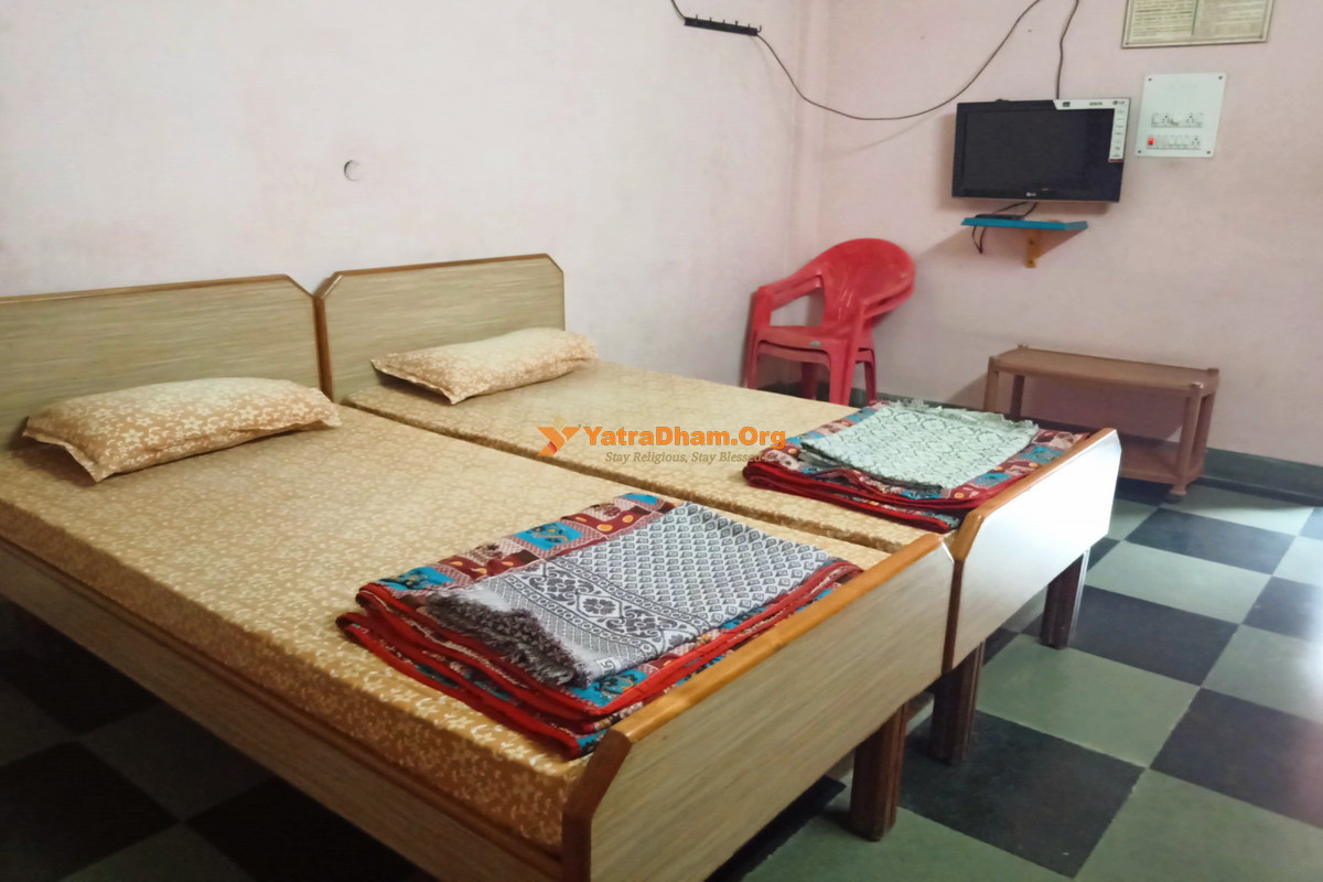 Champaran Sudamapuri Dharamshala 2 Bed Room View