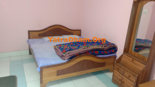 Sunil Lodge Guptkashi 2 Bed Non-AC Room
