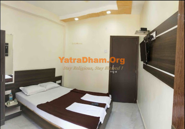 Hotel Suraj Plaza Mahabaleshwar Room