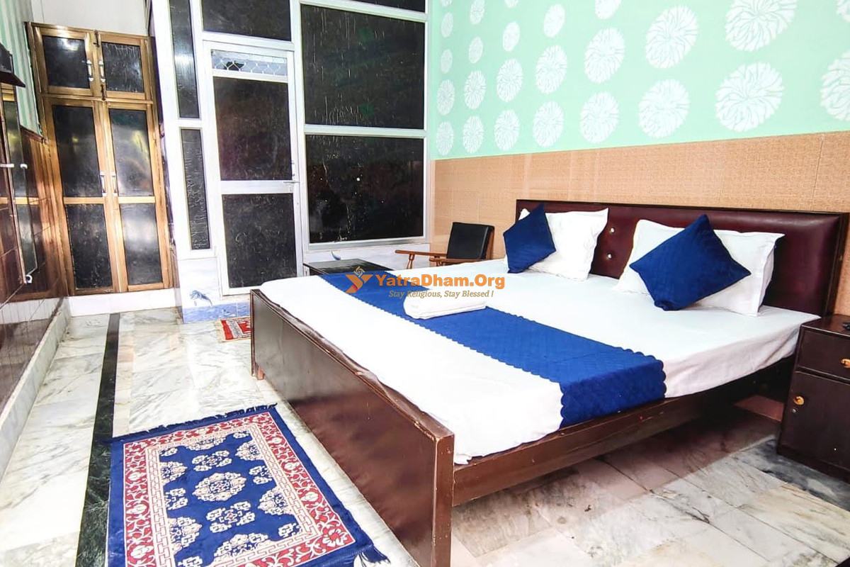 Shri Hari Lodge Ayodhya 2 Bed Room