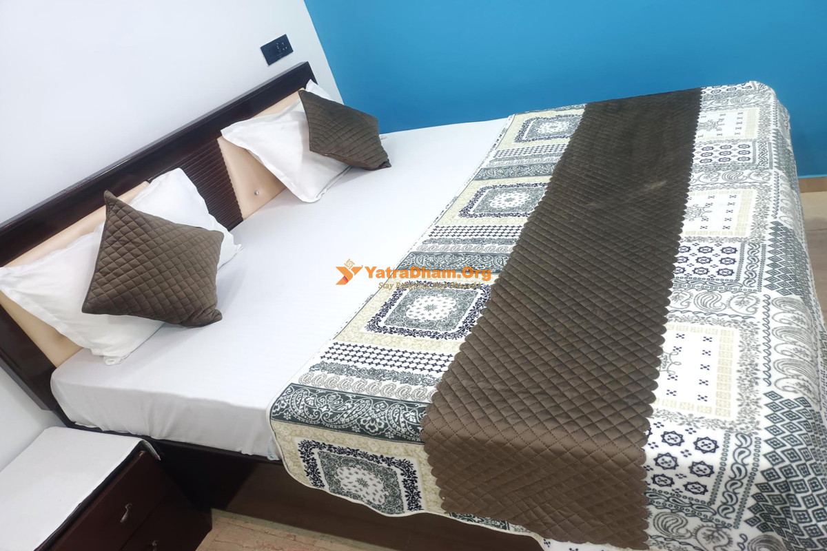 R K Palace Ayodhya Home Stay 2 Bed Room