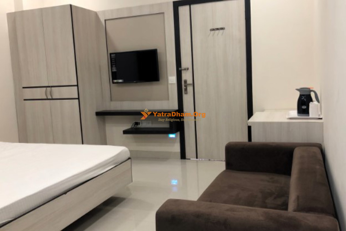 Govardhan Giriraj Dharan Maheshwari Seva Trust 2 Bed Room View