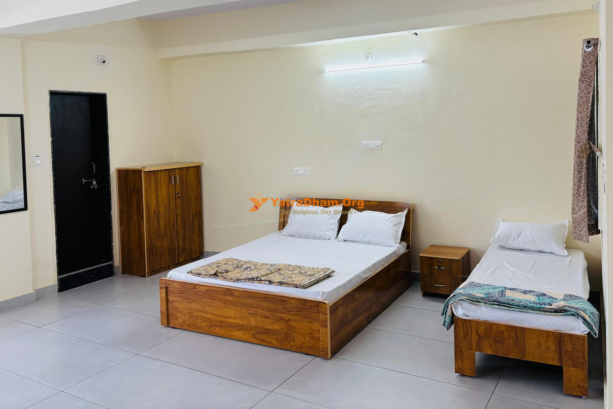 Shri Trikamji Mandir Yatrik Nivas (Near Temple) Dakor 3 Bed Room View