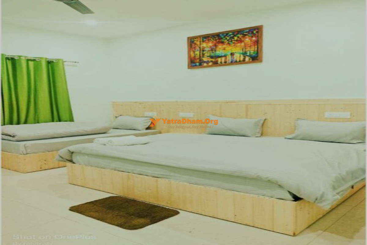 Hotel Himsarovar GovindGhat 3 Bed Room View