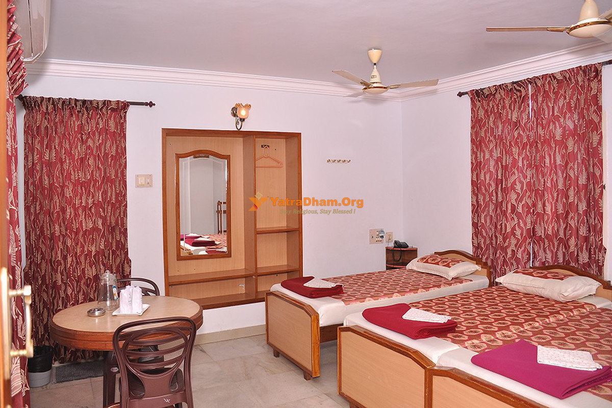 Sivamurugan Lodging - Tiruchendur 2 Bed Room View
