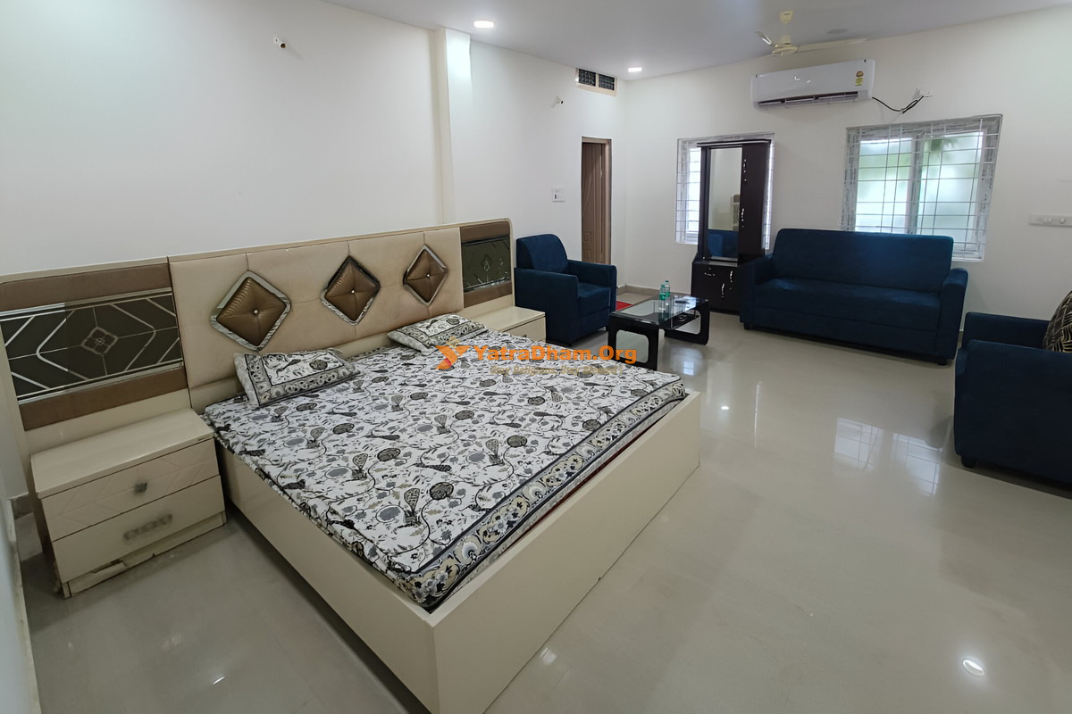 Triveni Guest House (Kaleshwara Muktheeshwara Swamy) - Kaleshwaram Room View
