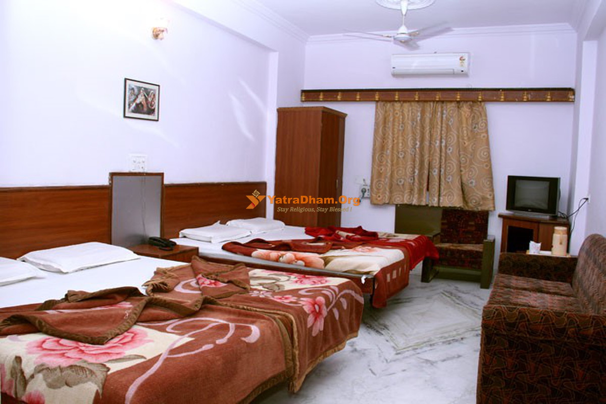 Hotel Udai Palace Udaipur 4 Bed Room