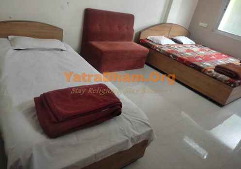 Ujjain Duggad Yatriki Gruh View 8