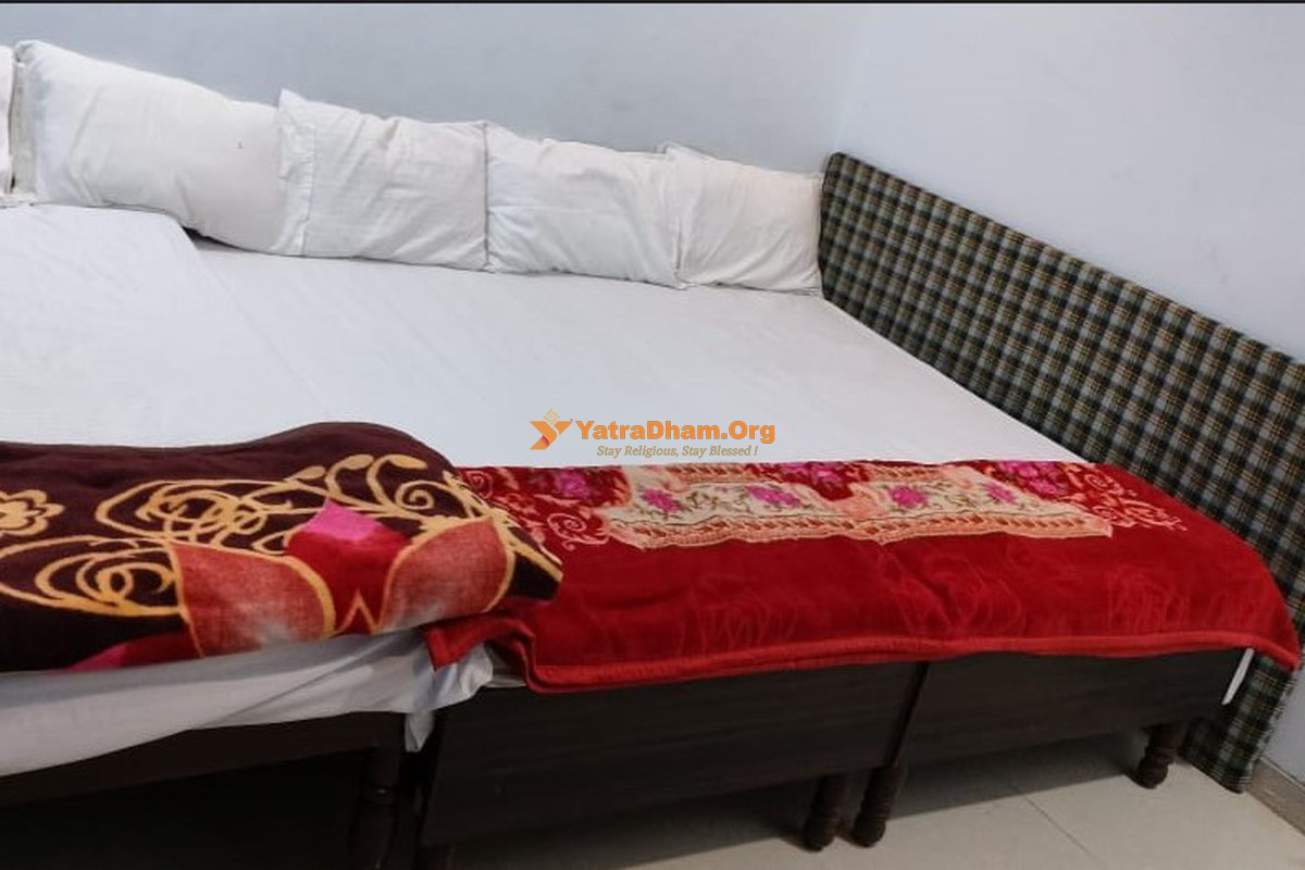 Maa Harsiddhi Guest House Ujjain Room