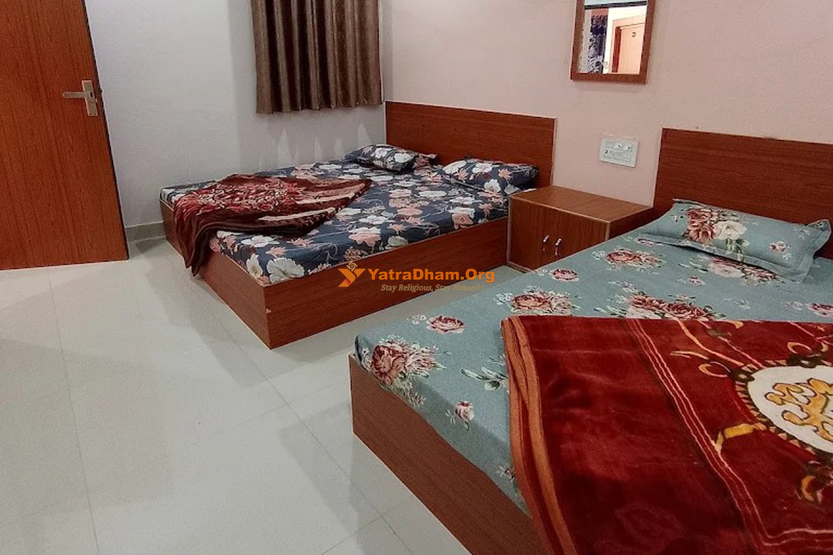 Saraswati Devi Atithi Bhawan Vrindavan 4 Bed Room