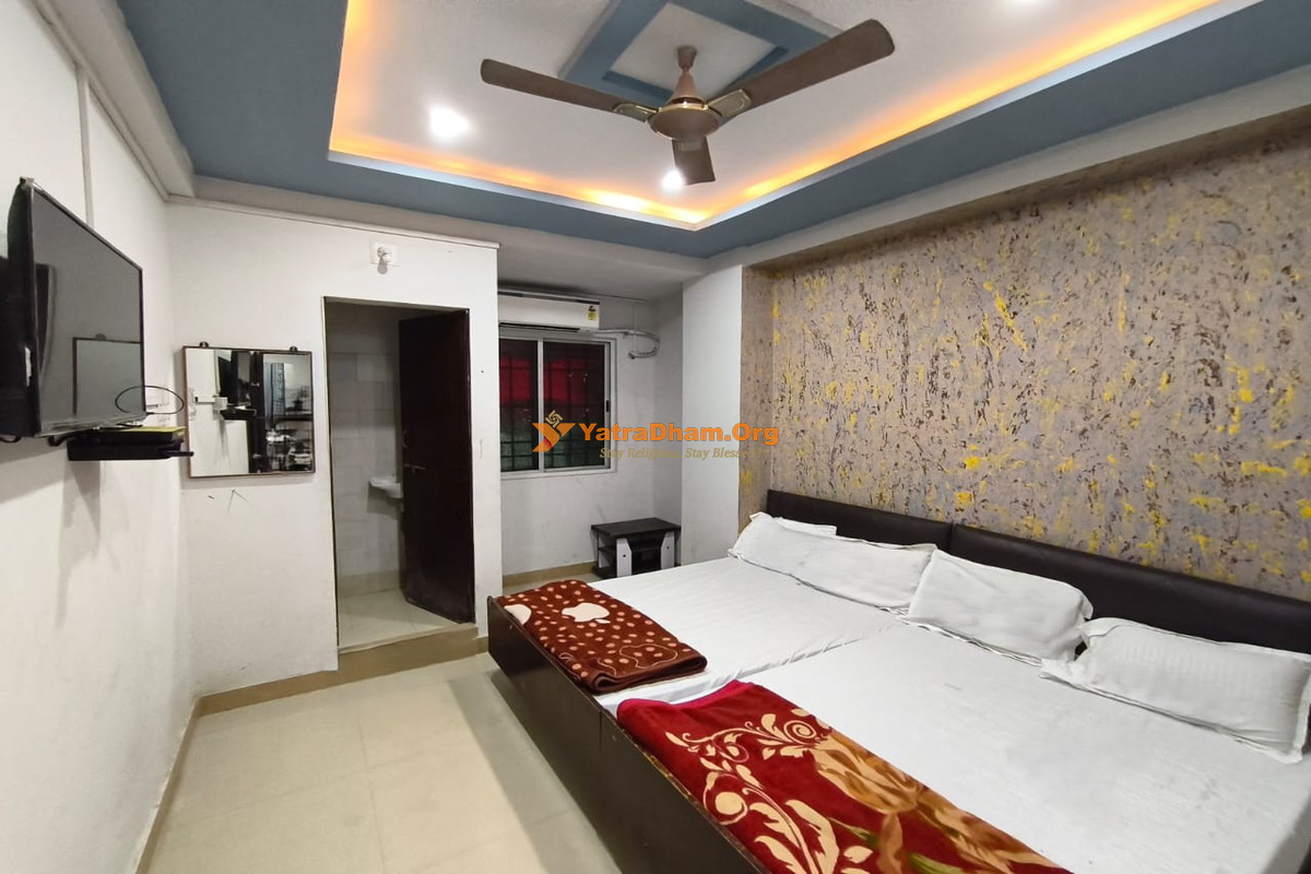 Hotel Shree Vishnu Nivas Dwarka Room