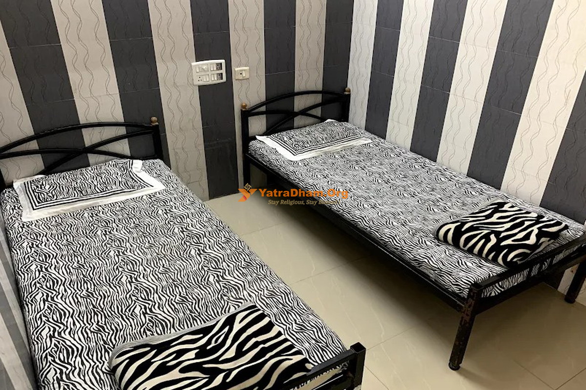 Shri Shwetambar Jain Dharamshala Tirupati Room View