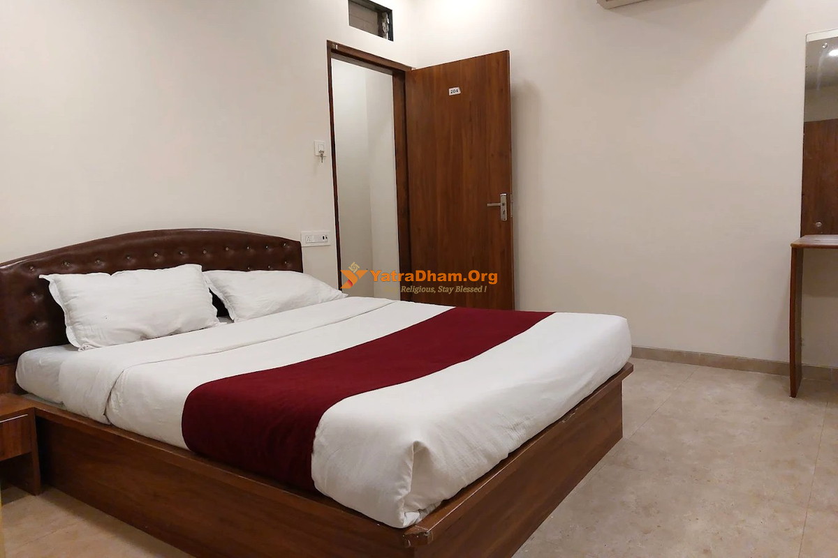 Hotel Beach Crown Juhu Mumbai 2 Bed Room