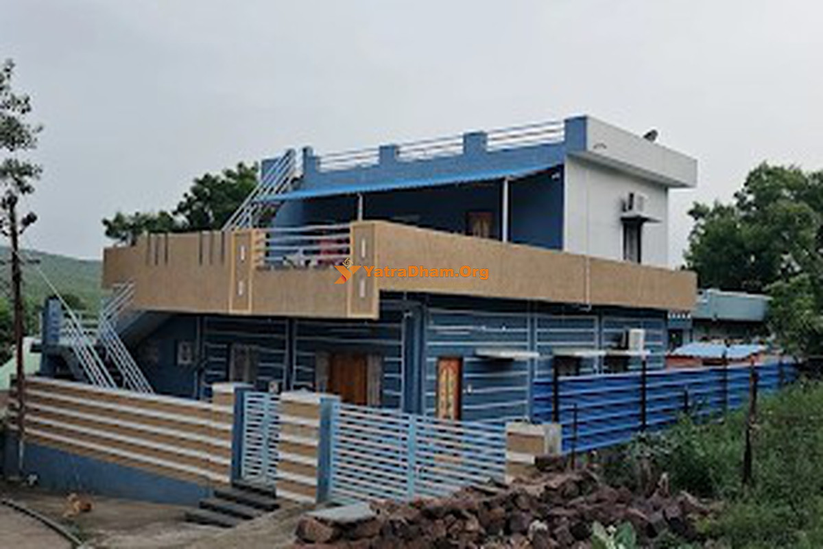 SVM Home stay Srisailam (Sundipenta) Building