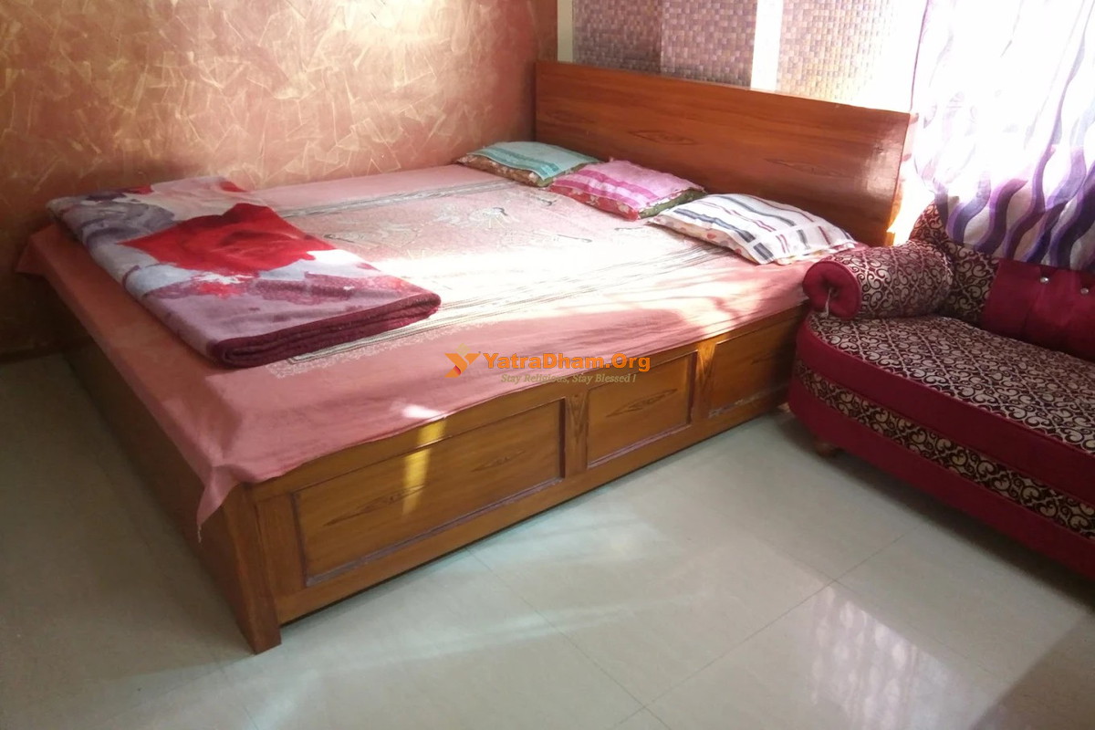 Giridhari Yatri Nivas Mayapur 2 Bed Standard Room