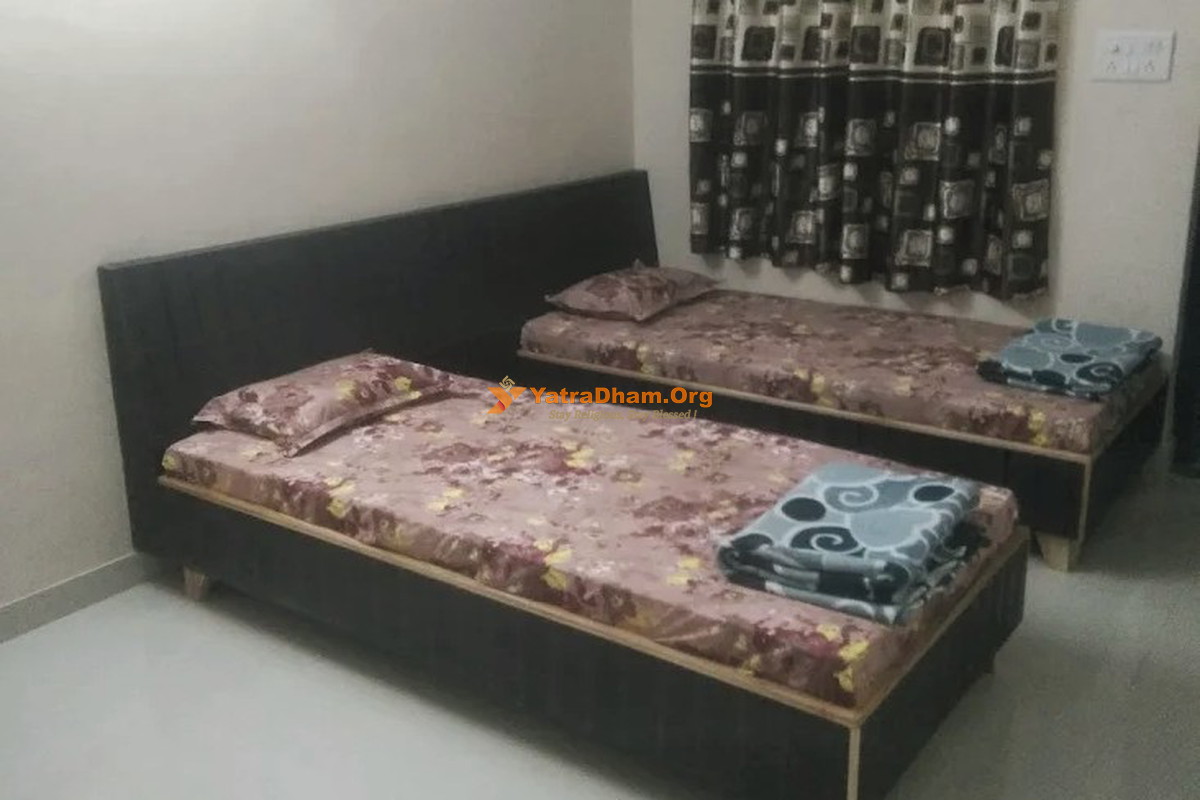 Nakoda Bhawan Palitana Room View