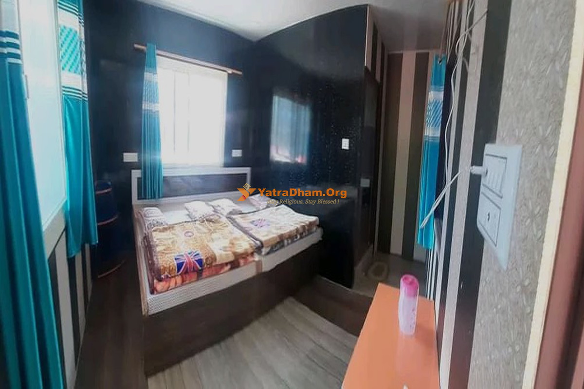 Hotel Narayan Dham - Sonprayag  4 Bed Room 