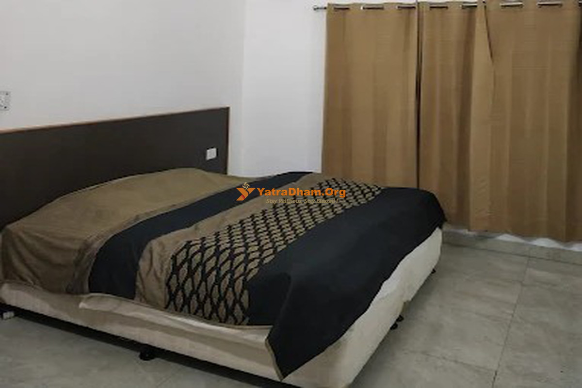 Adi Badri (GMVN) Chamoli Deluxe Room