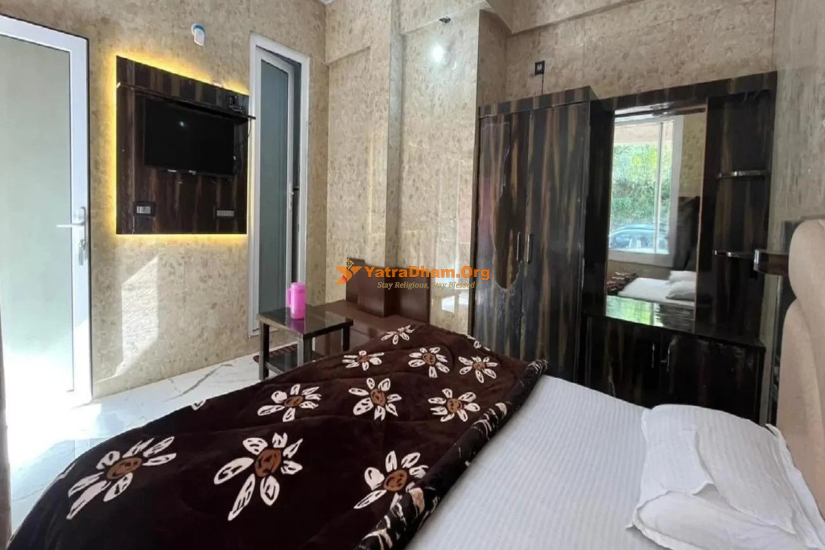 Hotel Mansrovar - Pandukeshwar 2 Bed Room View