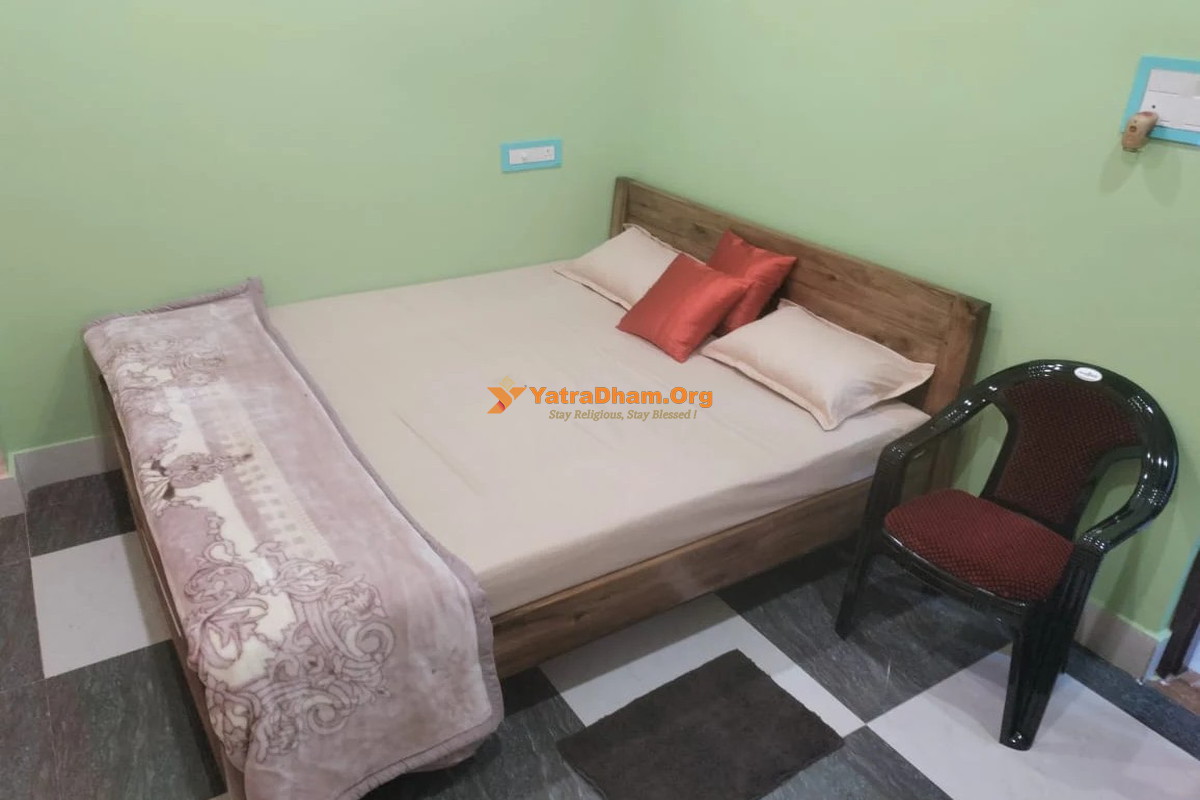 Maruti Guest House - Jagannath Puri 2 Bed Room View