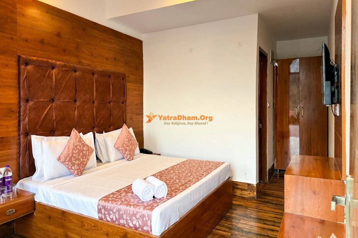Hotel Wraveller Inn - Mussoorie 2 Bed Room View