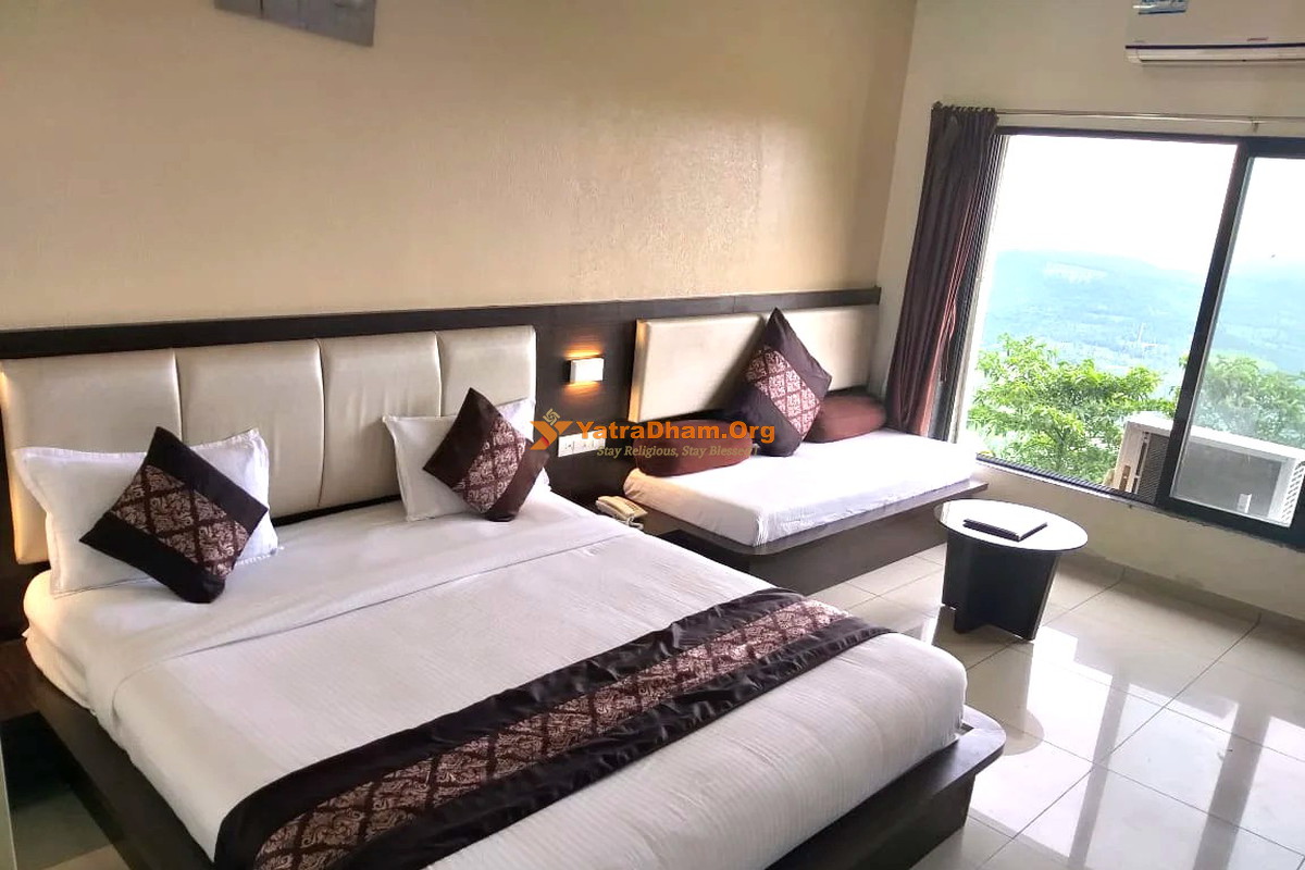 Hotel Sejal Inn - Saputara 3 Bed Room View