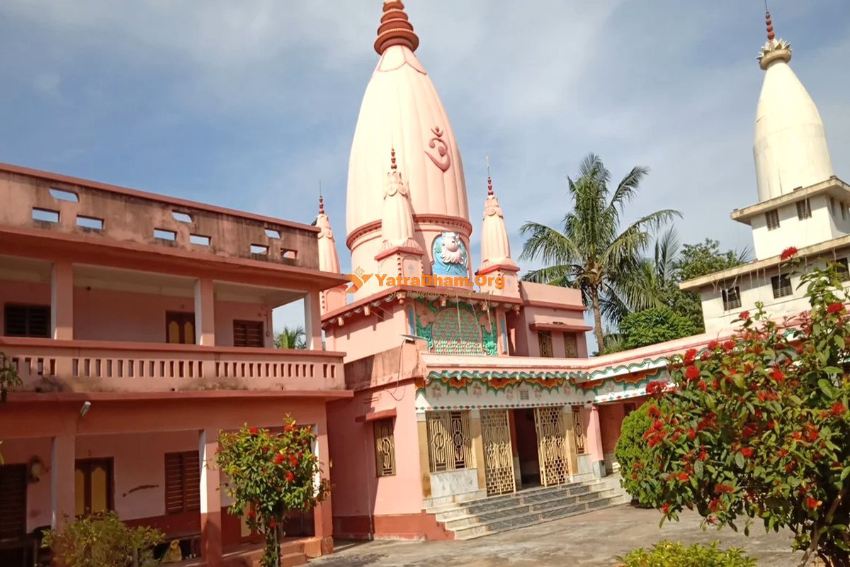 Kapil Kutir Sankhya Yoga Ashram (Boro Ashram) Gangasagar Interior