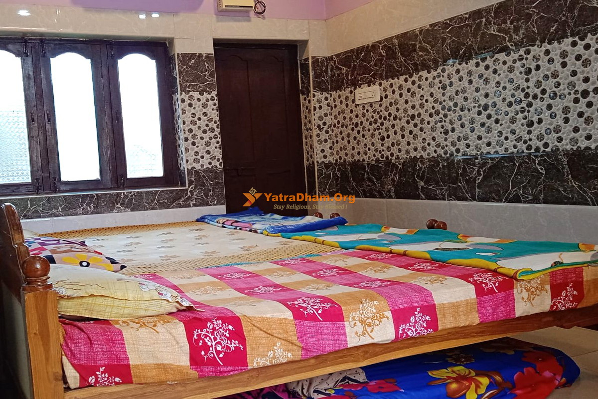 K R Lodge Srisailam (Sundipenta) Room
