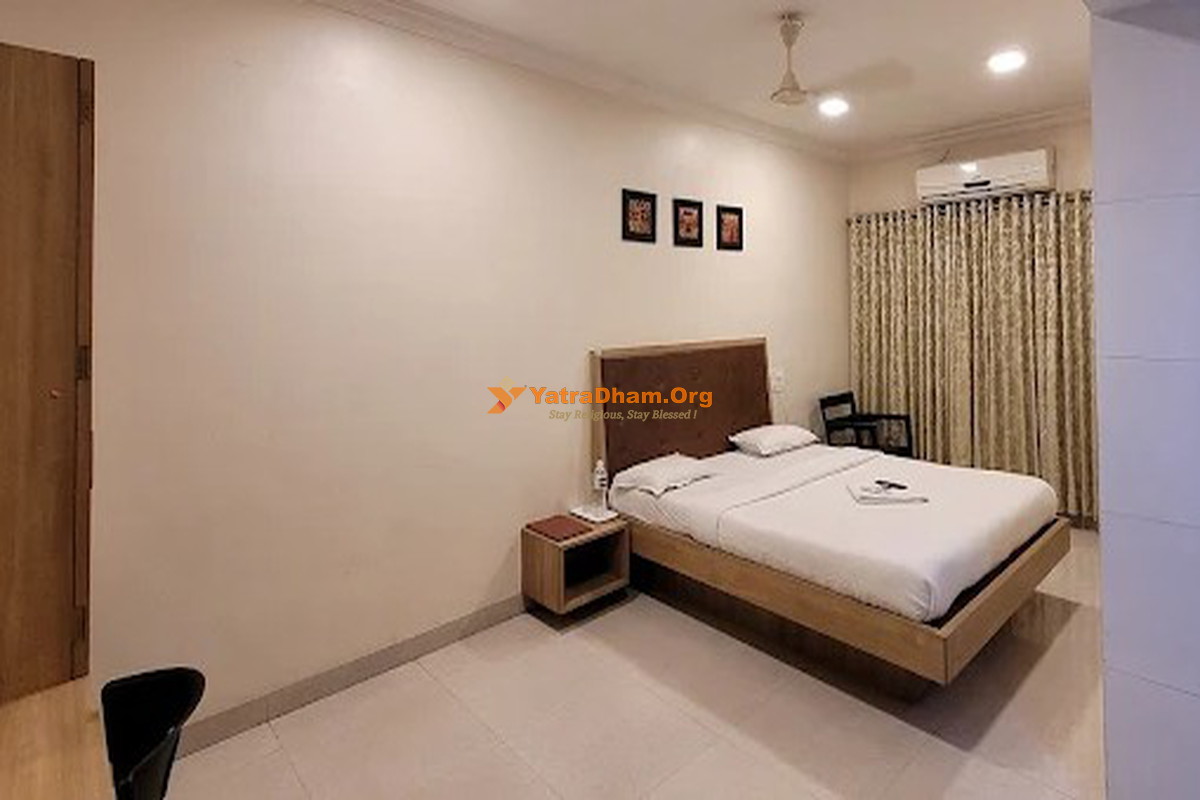 Hotel Maratha Palace Satara Room