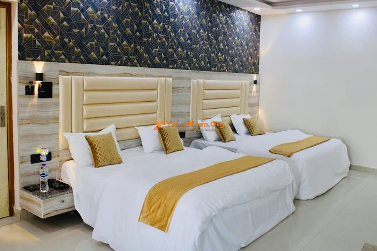 The Sarbati Palace Kanatal 4 Bed Room View