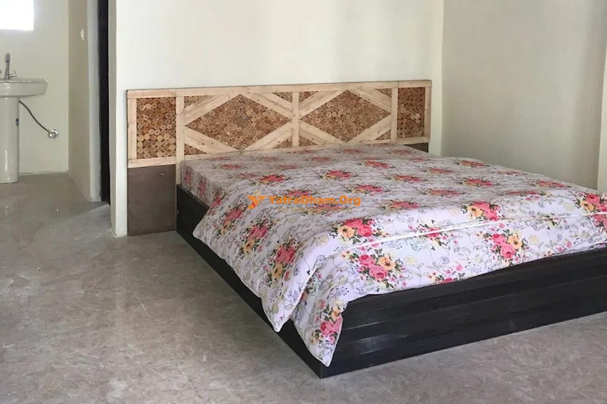 Hotel Preetam - Ghangaria 2 Bed Room View