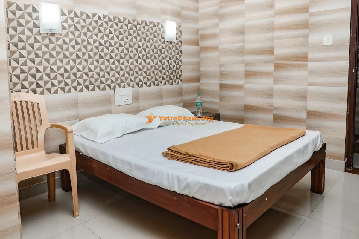 Shree Matha Residency Boarding and Lodging Hornadu 4 Bed Room View