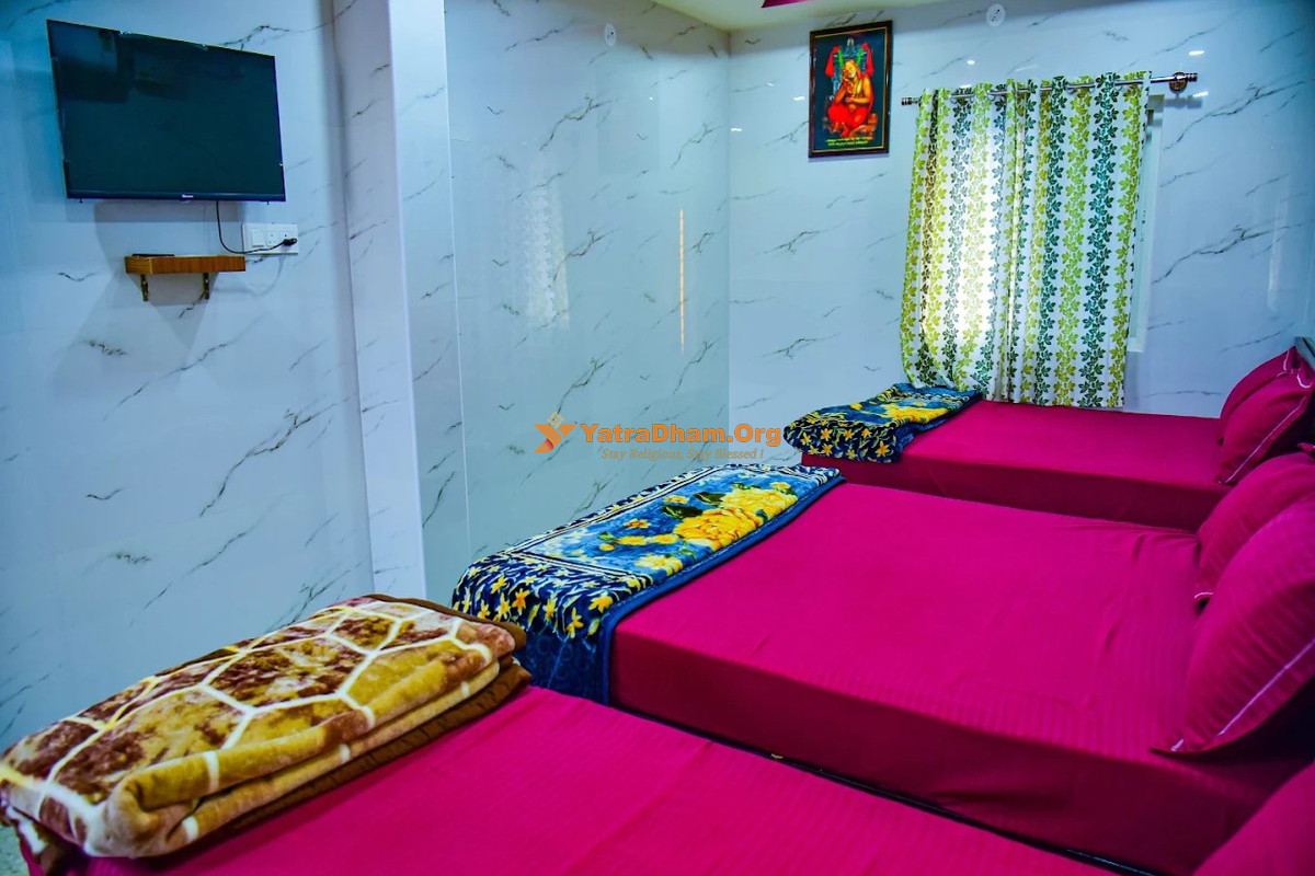 Rayara Karune Home Stay Mantralaya - Mantralayam 4 Bed Room View