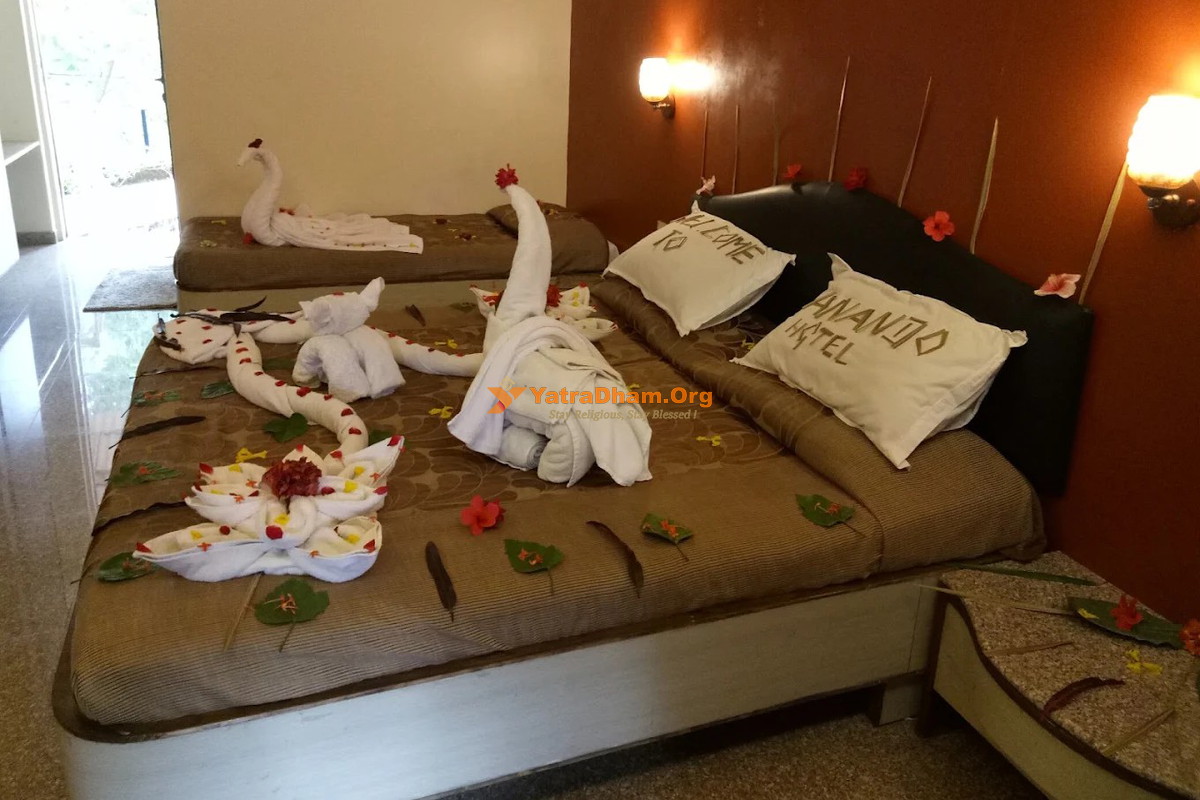 Hotel Anando - Saputara 3 Bed Room View