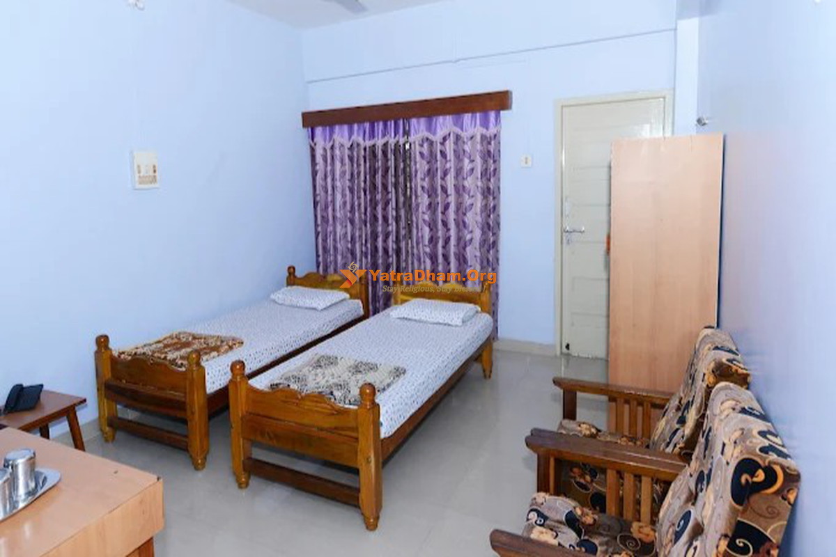Samrat Guest House Sirsi Room