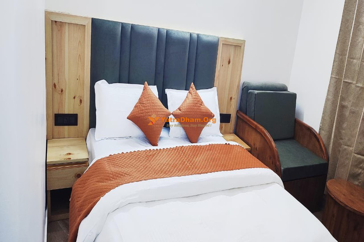 Narmada Bhawan Badrinath 2 Bed Room View