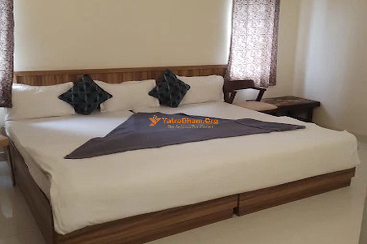 Shree Skantha's Inn Palani 3 Bed Room View