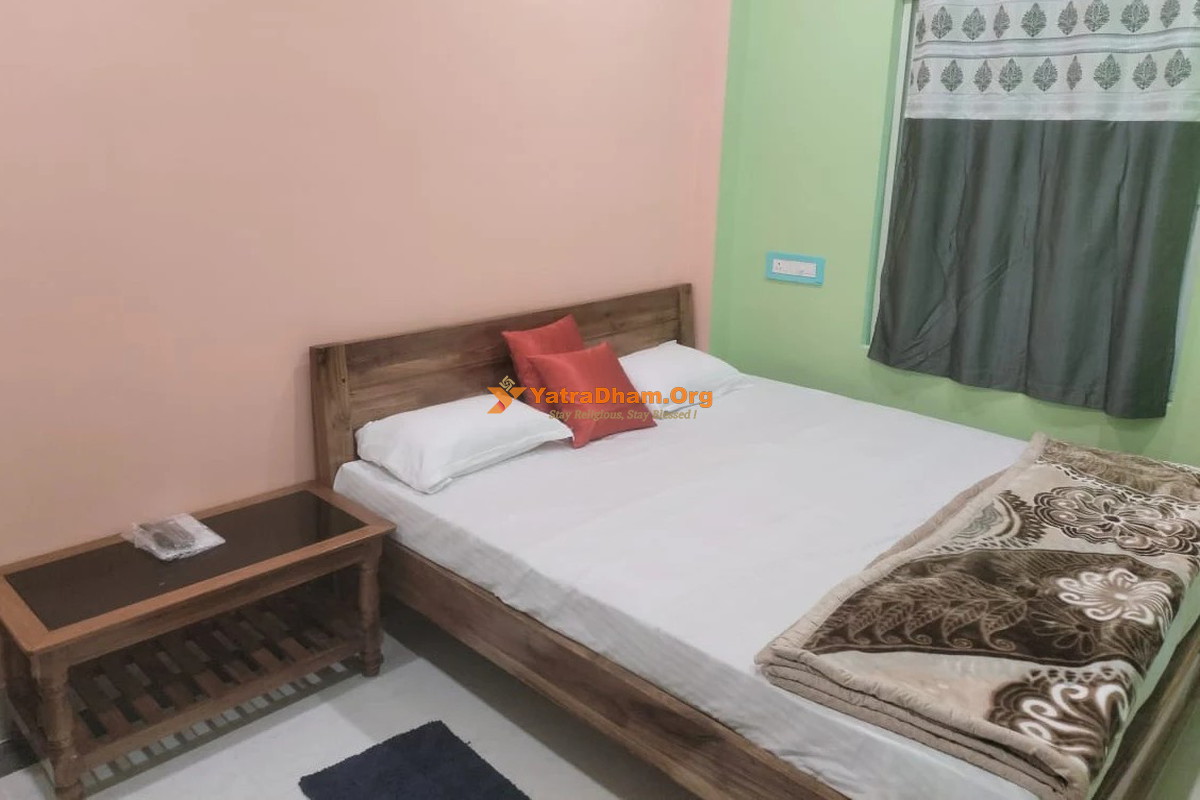Maruti Guest House - Jagannath Puri 2 Bed Room View