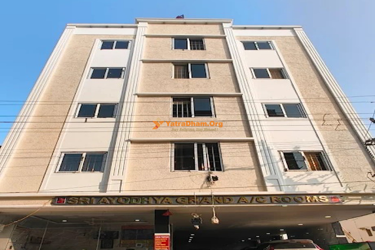 Sri Ayodhya Grand - Mantralayam Resturant View