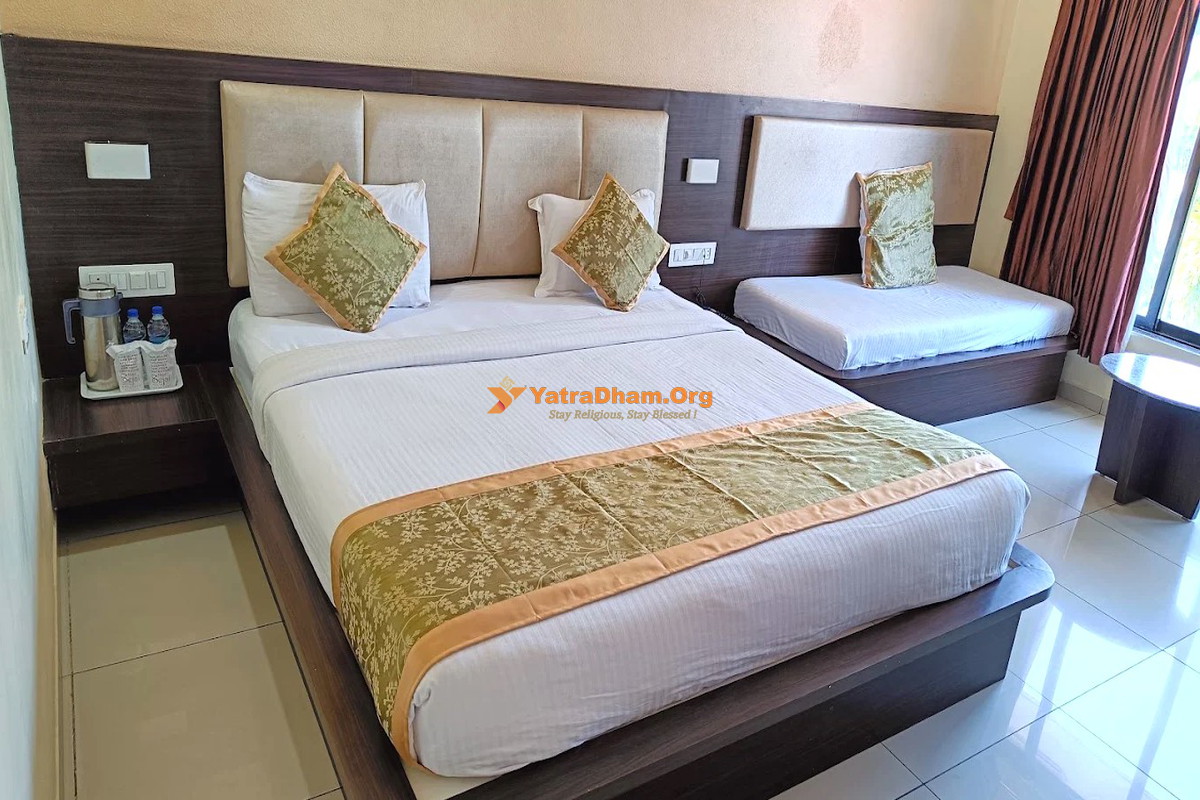 Hotel Sejal Inn - Saputara 3 Bed Room View
