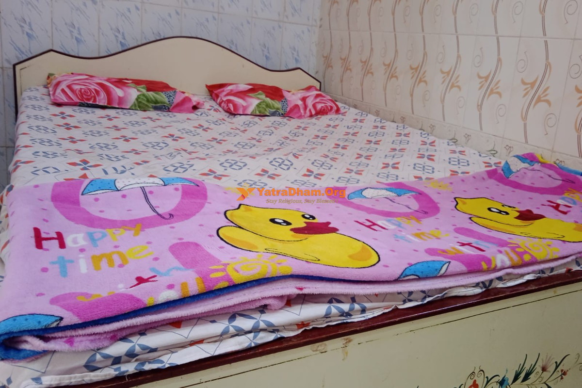 K R Lodge Srisailam (Sundipenta) Room