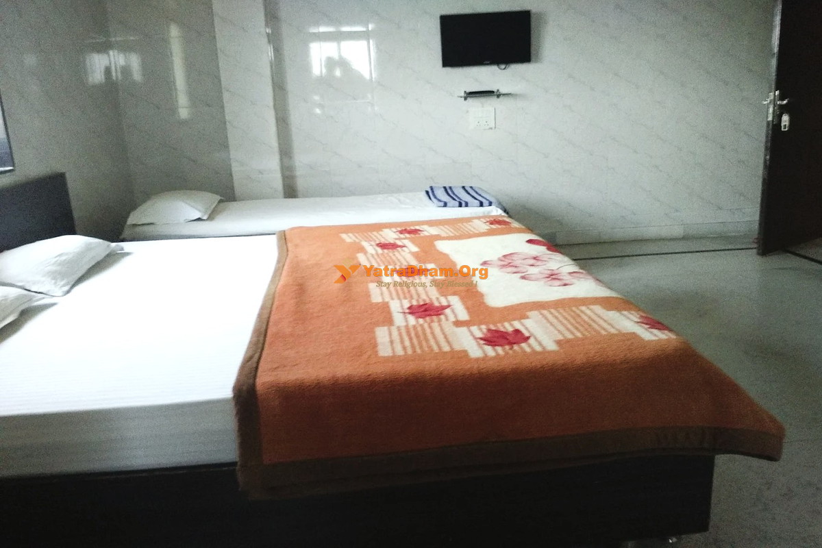 Kamadhenu Lodge Basara 3 Bed Room