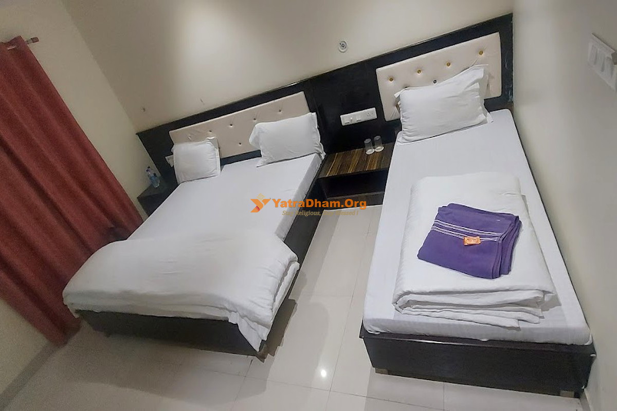 Hotel Vinayak Pipalkoti Chamoli 3 Bed Room View