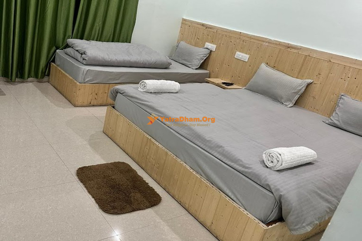 Hotel Himsarovar GovindGhat 3 Bed Room View