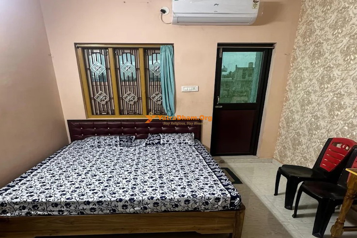 Gouri Govinda Niwas - Jagannath Puri 2 Bed Room View