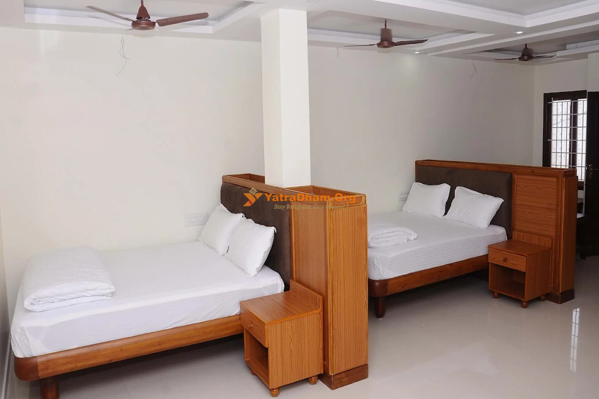 Sivans Inn Lodge - Tiruchendur 4 Bed Room View