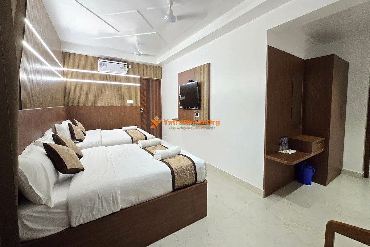Hotel Chendura - Tiruchendur 3 Bed Room View
