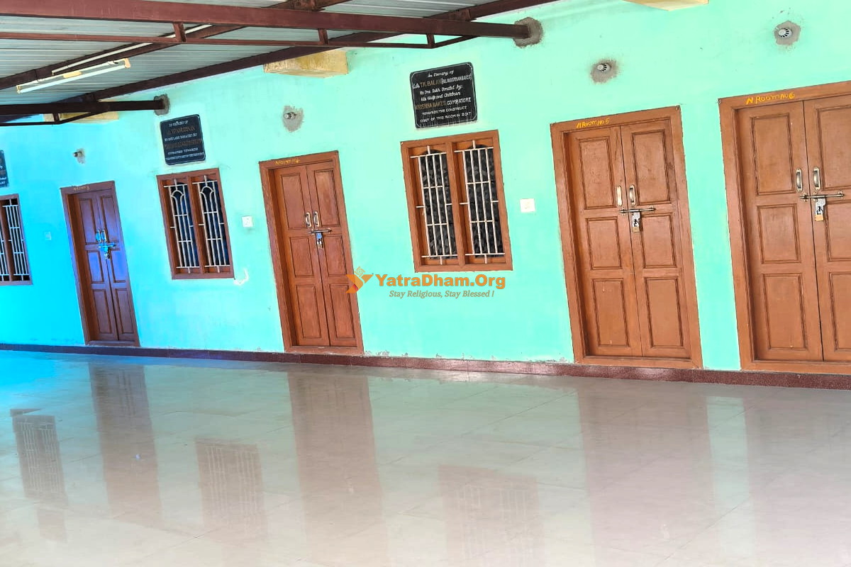Sree Narayana Dharma Ashram Palani Room