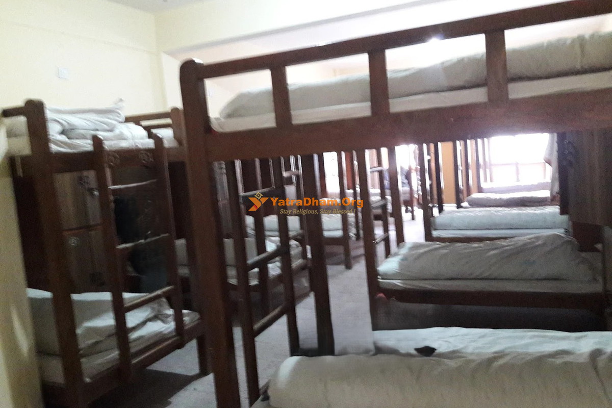 Yatri Niwas (GMVN) Badrinath Bunk Bed Dormitory Room