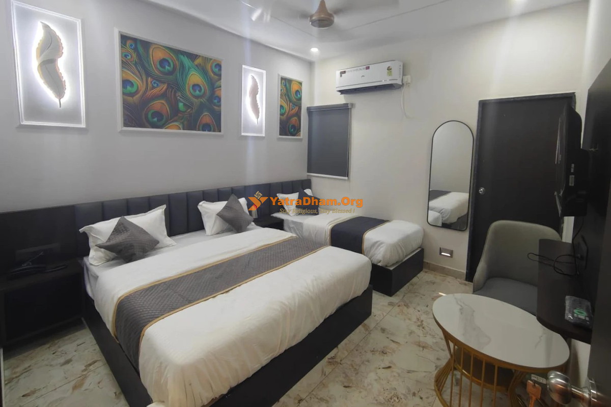 Hotel Kesari Nandan (Near Railway Station)- Dwarka 3 Bed Room View